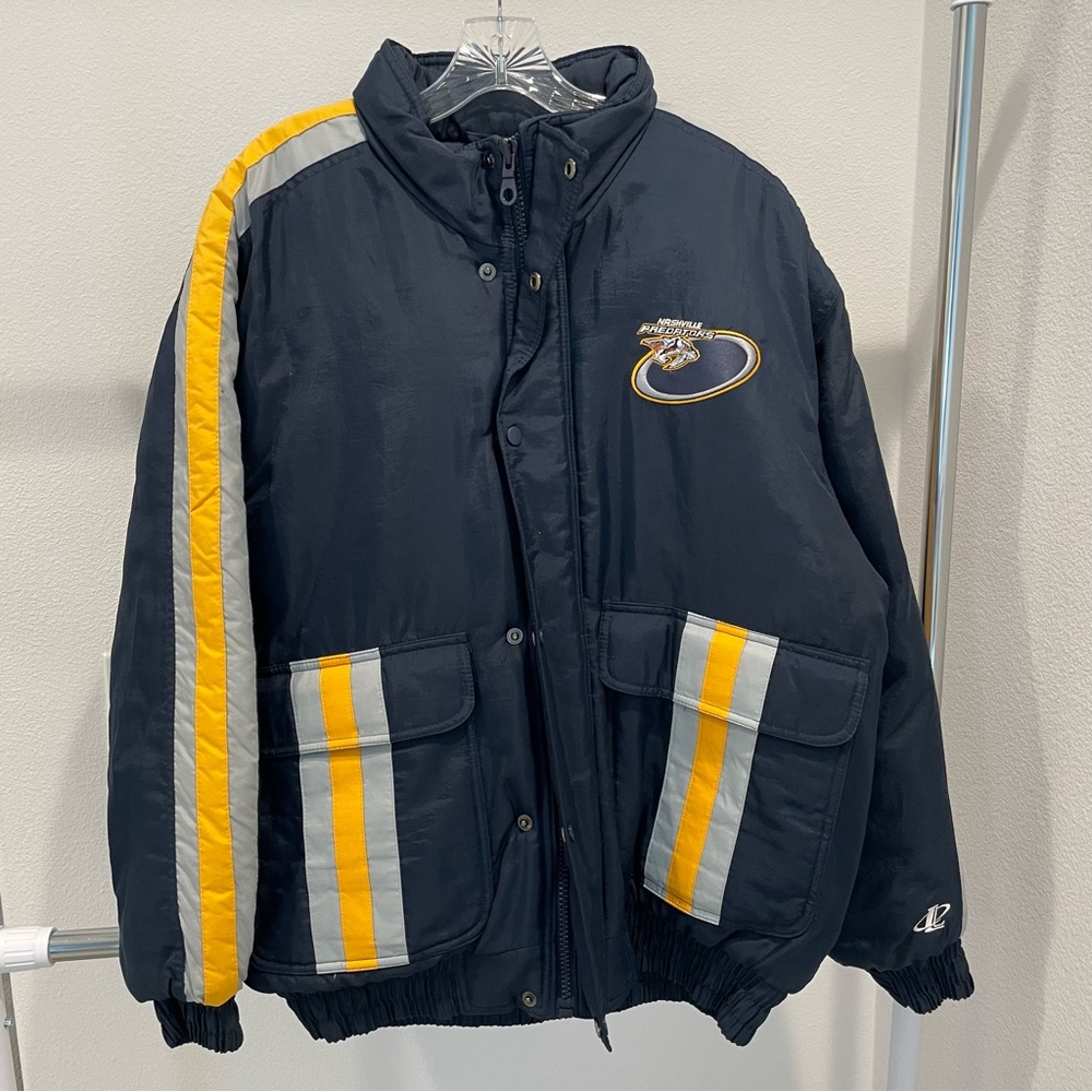 Vintage NHL Nashville Predators Blue Logo Puffer Jacket